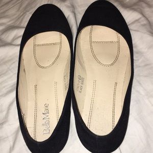 black flats